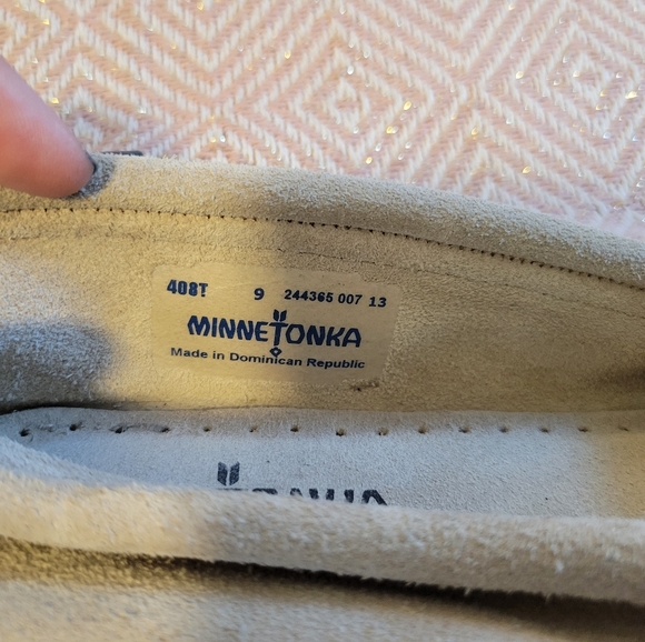 Minnetonka Kilty hardsole moccasins - Picture 3 of 4